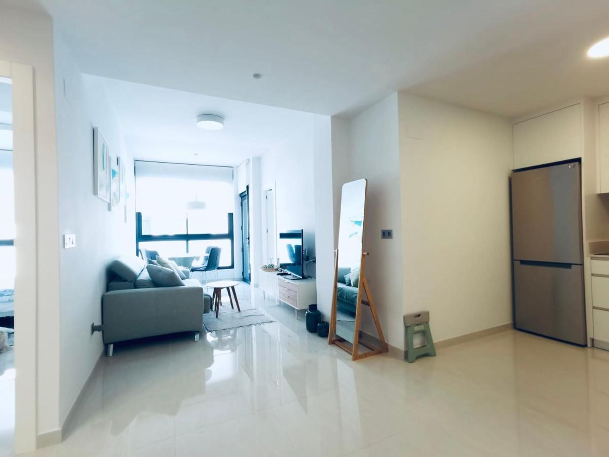 Luxury Apartment Torrevieja Bagian luar foto