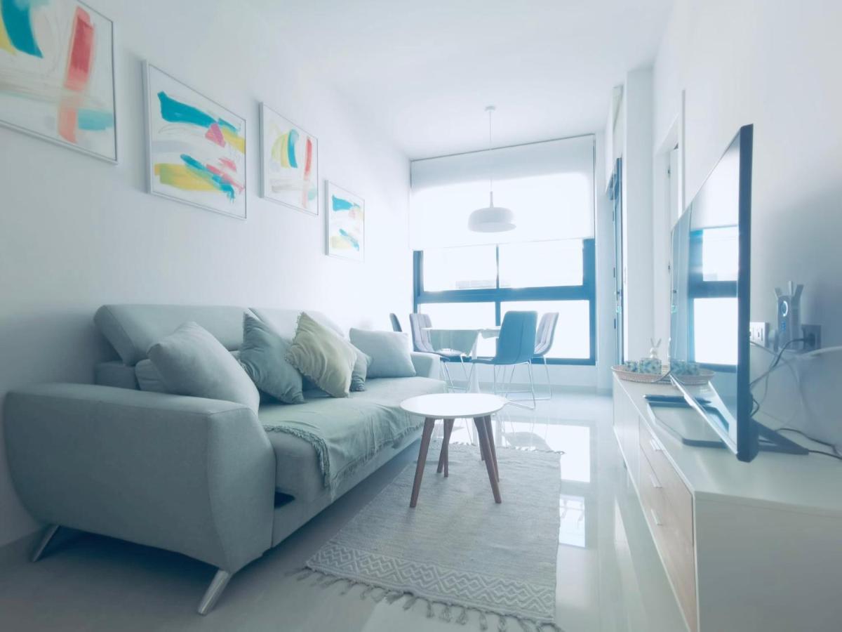 Luxury Apartment Torrevieja Bagian luar foto