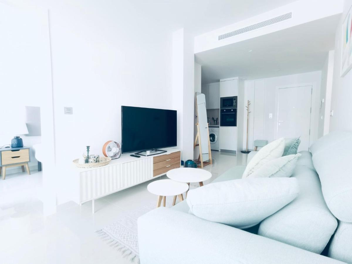 Luxury Apartment Torrevieja Bagian luar foto